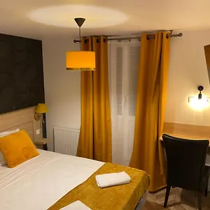 Menil Bon Temps 3*, Paris França